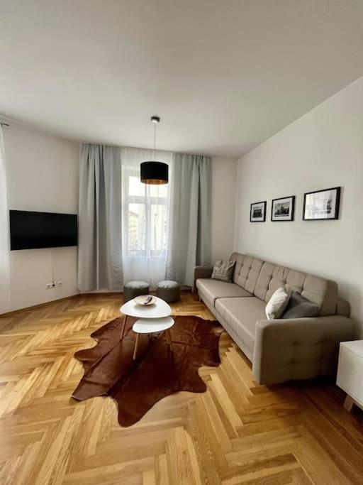 Firstclass 2R_Apartment In Λειψία Εξωτερικό φωτογραφία